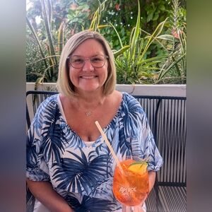 Meet your Posher, Julie